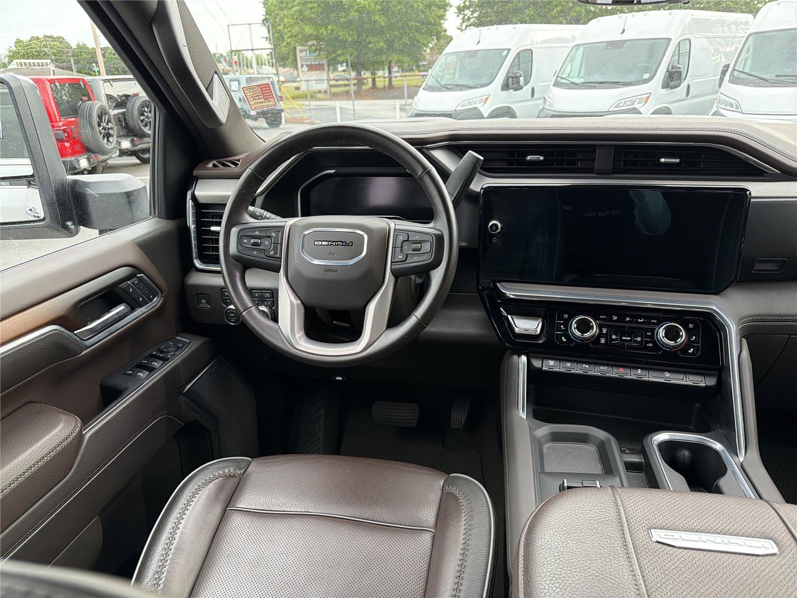 Used 2024 GMC Sierra 2500 Denali w/ Denali Reserve Package AWD/4WD image 23