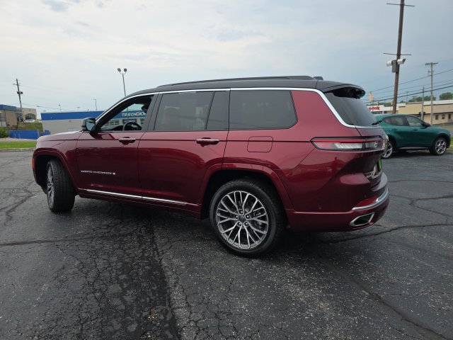 Used 2025 Jeep Grand Cherokee L Summit AWD/4WD image 4