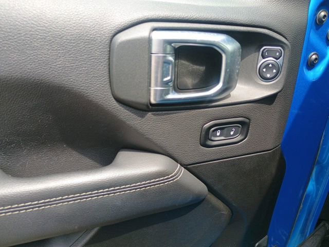 Used 2023 Jeep Wrangler Unlimited Sahara AWD/4WD image 23