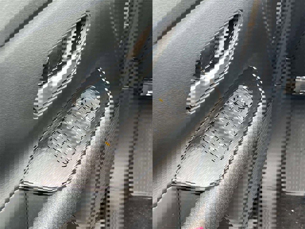 New 2026 Nissan Kicks SV w/ SV Premium Package image 25