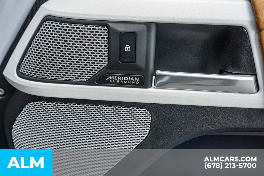 Used 2023 Land Rover Defender 130 SE image 60