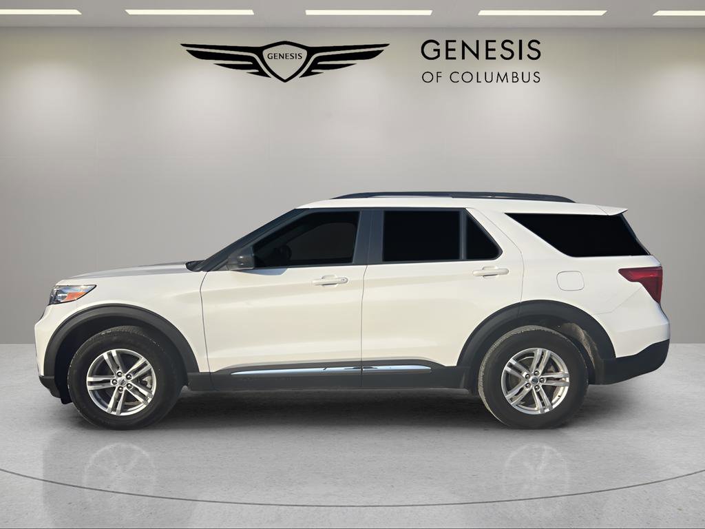 Used 2022 Ford Explorer XLT image 2