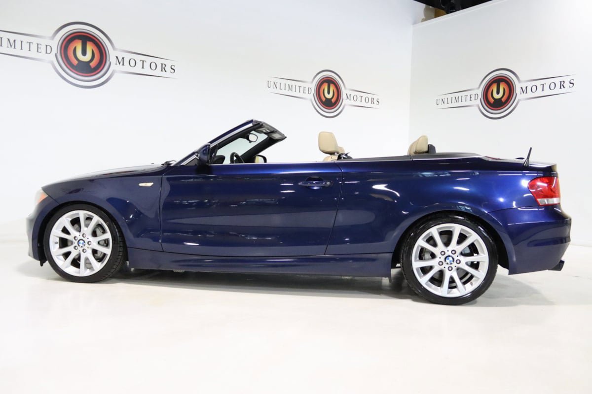Used 2012 BMW 135i Convertible image 32