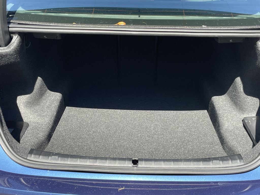 Used 2023 BMW 530i w/ Premium Package image 9