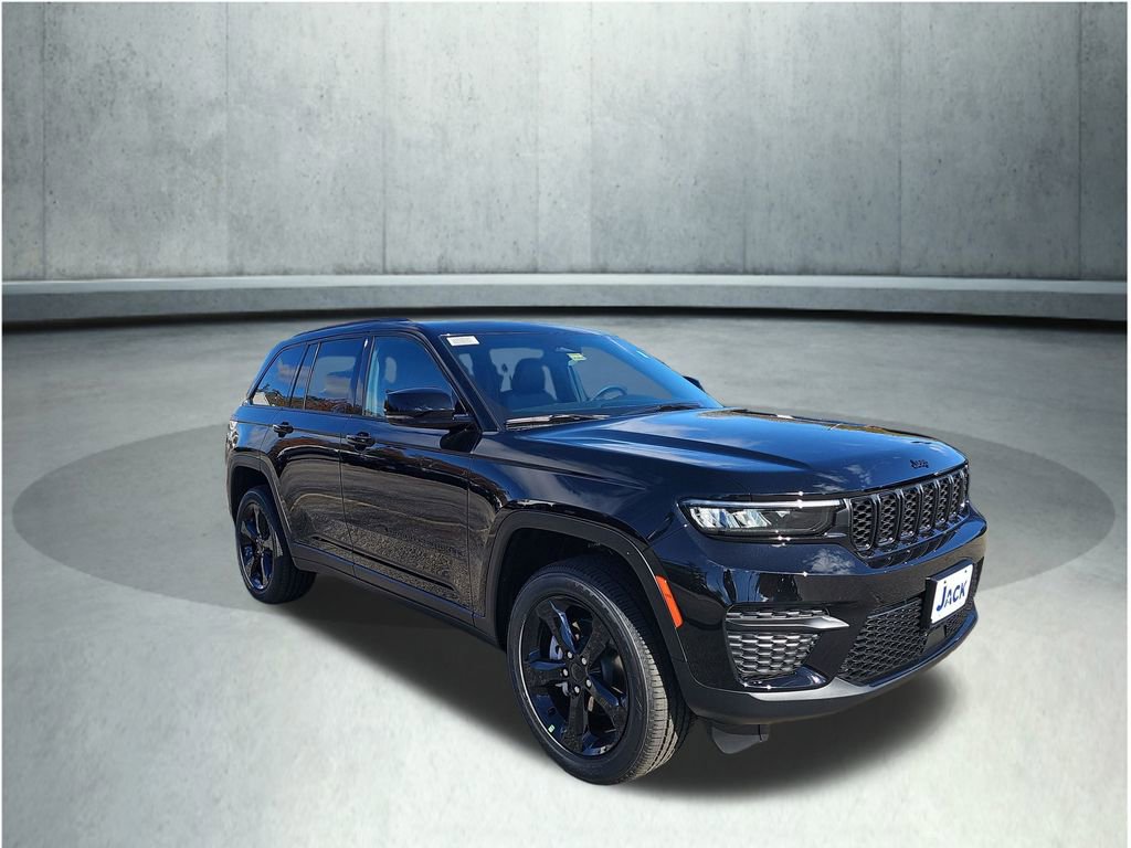 New 2025 Jeep Grand Cherokee Altitude image 8