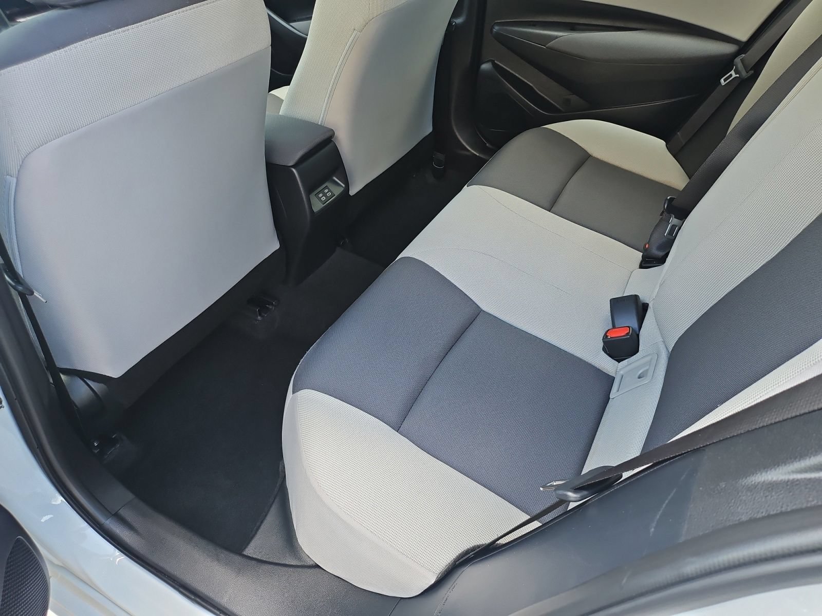 Used 2026 Toyota Corolla LE FWD image 32