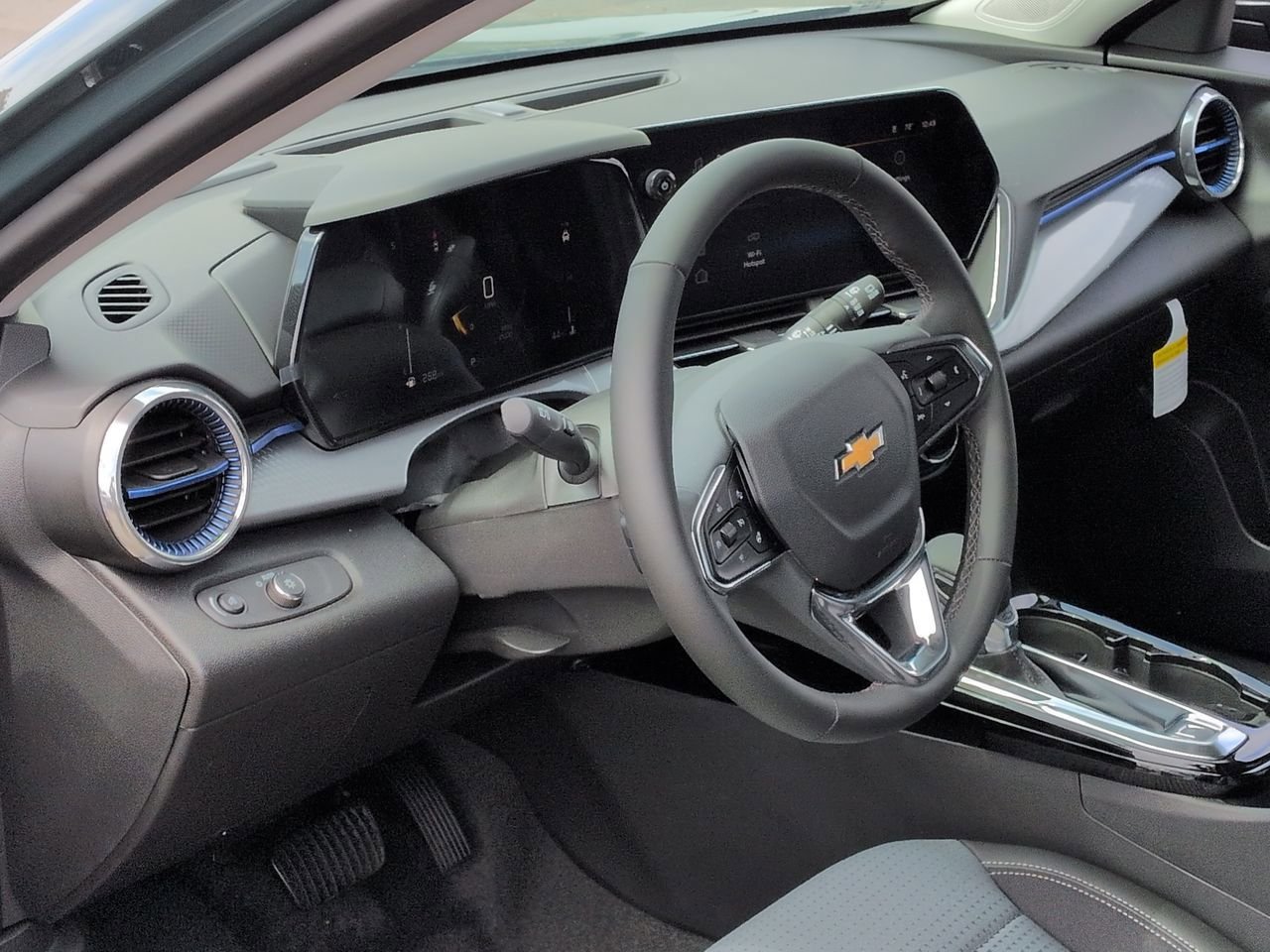 New 2026 Chevrolet Trax LT w/ Driver Confidence Package FWD image 10