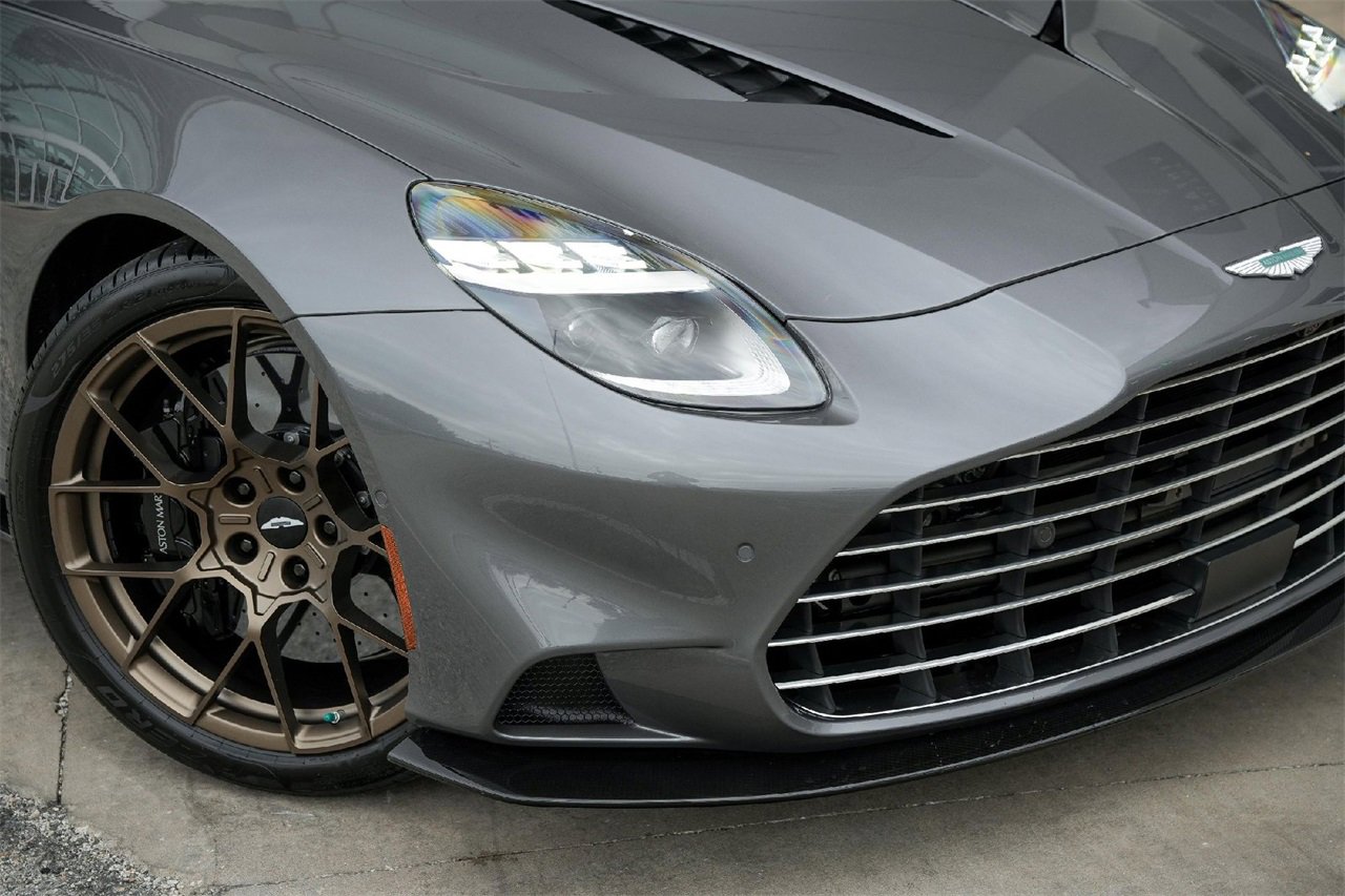 New 2026 Aston Martin Vanquish Convertible image 4