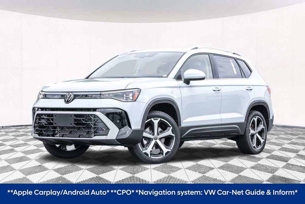 Used 2025 Volkswagen Taos SEL image 2