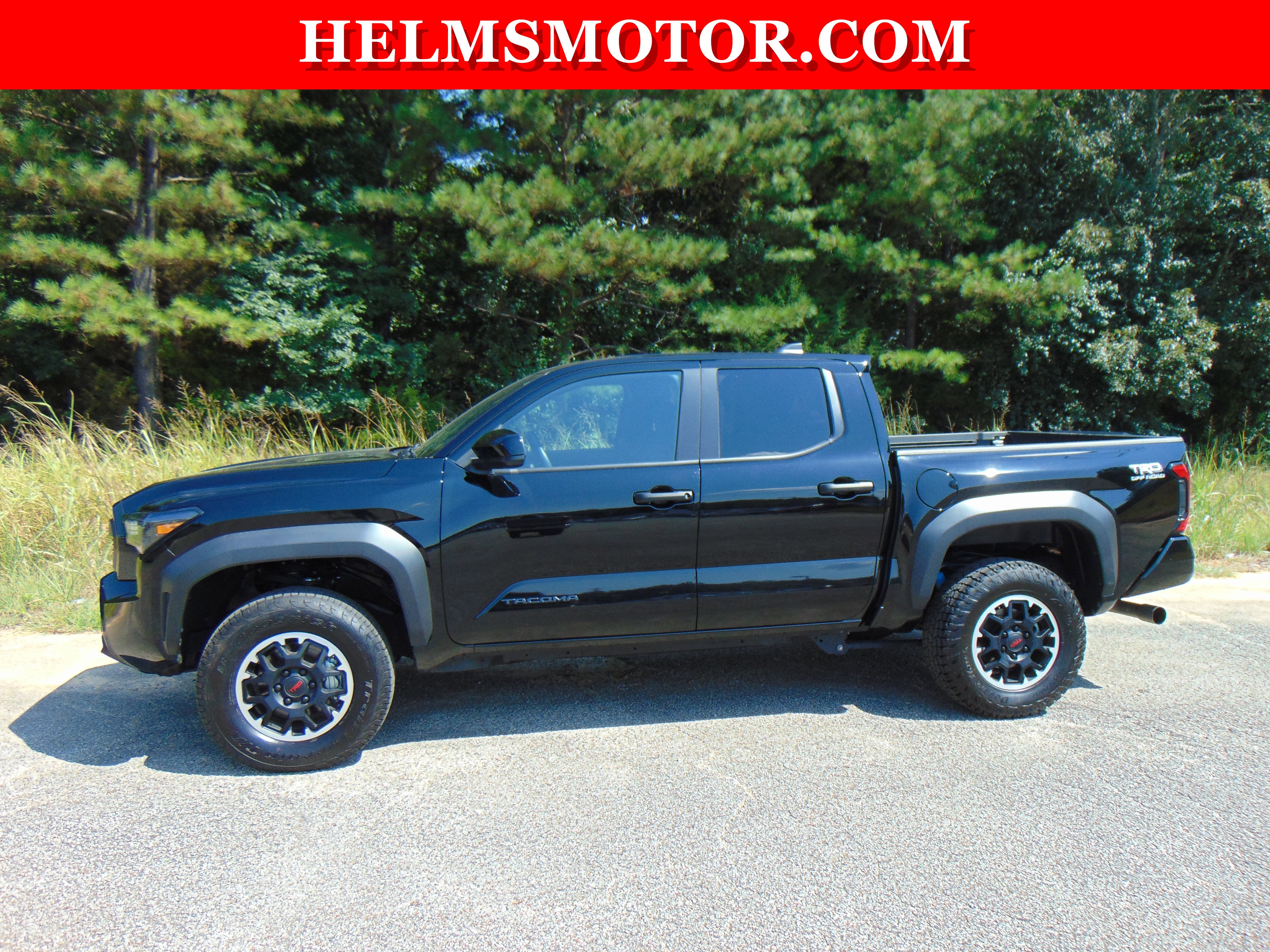 Used 2024 Toyota Tacoma TRD Off-Road image 2