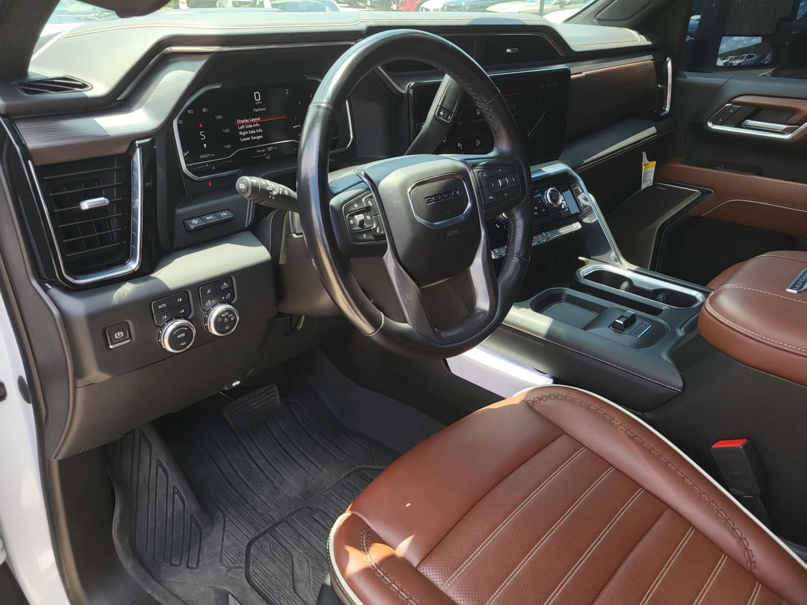 Used 2024 GMC Sierra 3500 Denali Ultimate AWD/4WD image 21