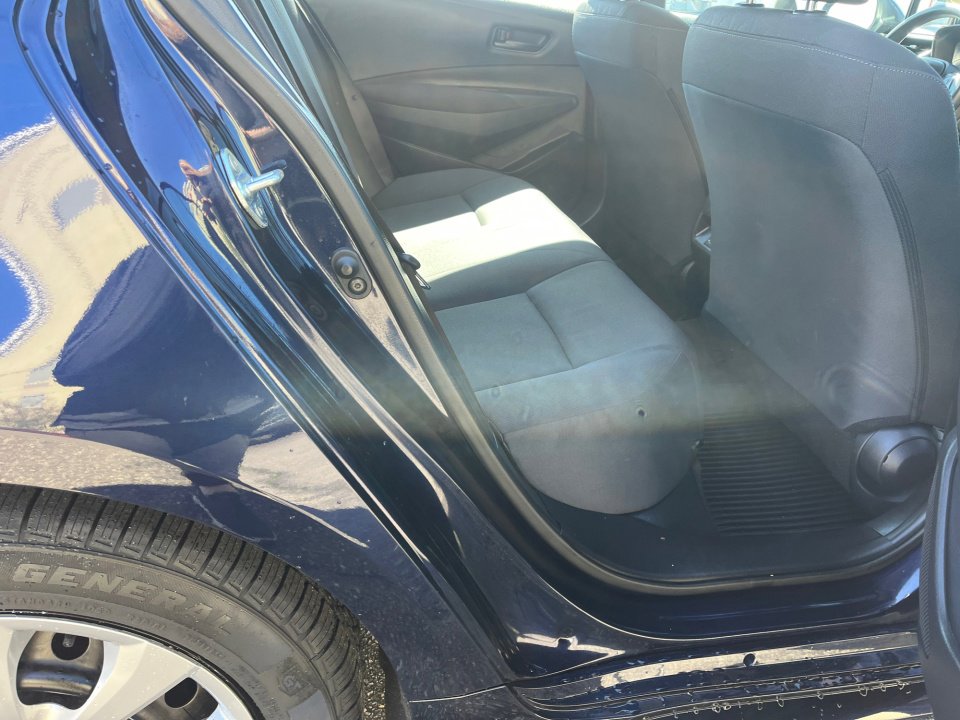 Used 2025 Toyota Corolla LE image 31