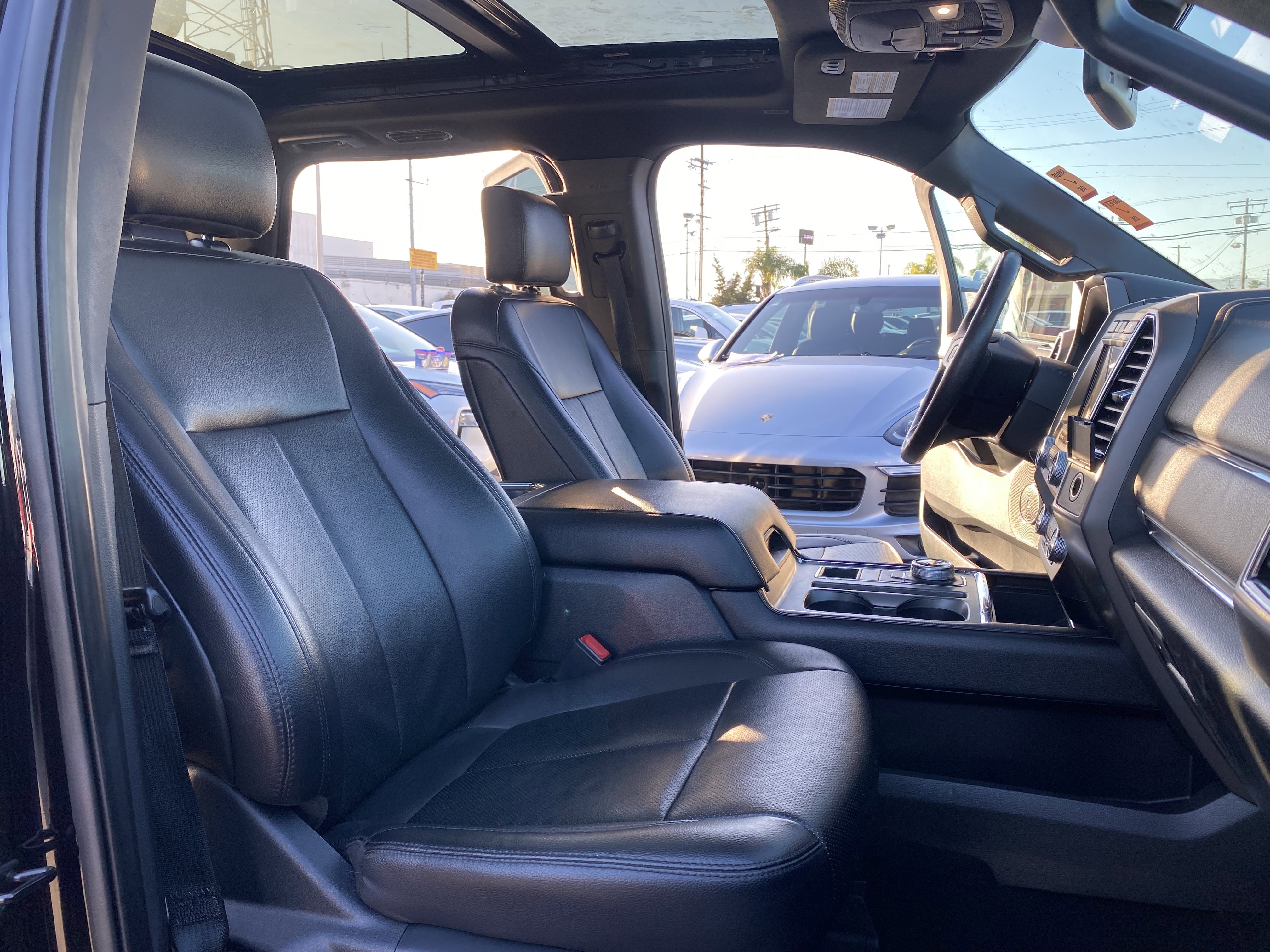 Used 2020 Ford Expedition XLT w/ Equipment Group 202A image 24