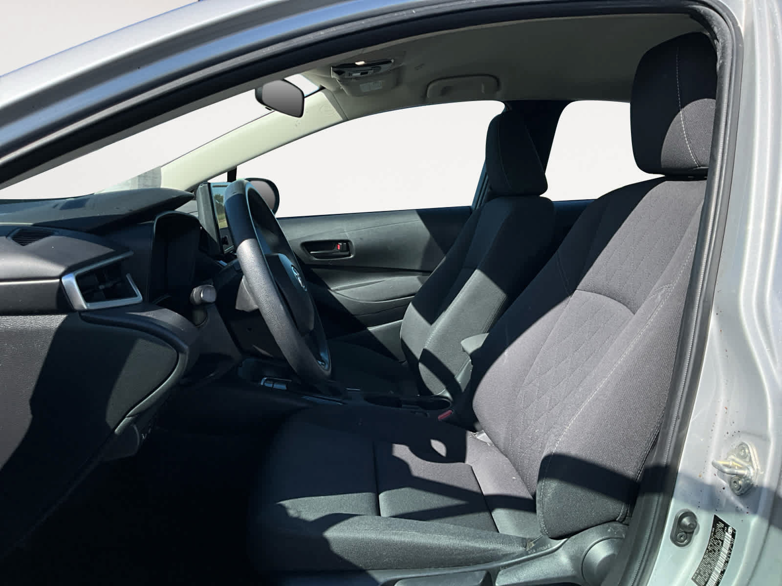 Used 2024 Toyota Corolla LE FWD image 6