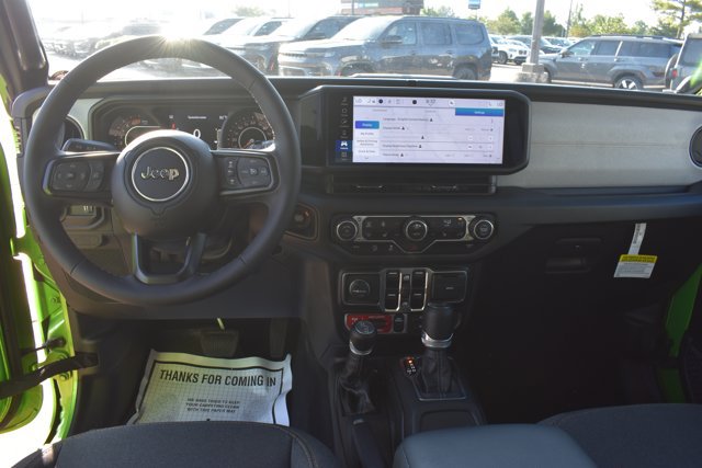 Used 2025 Jeep Wrangler Unlimited Sport AWD/4WD image 18