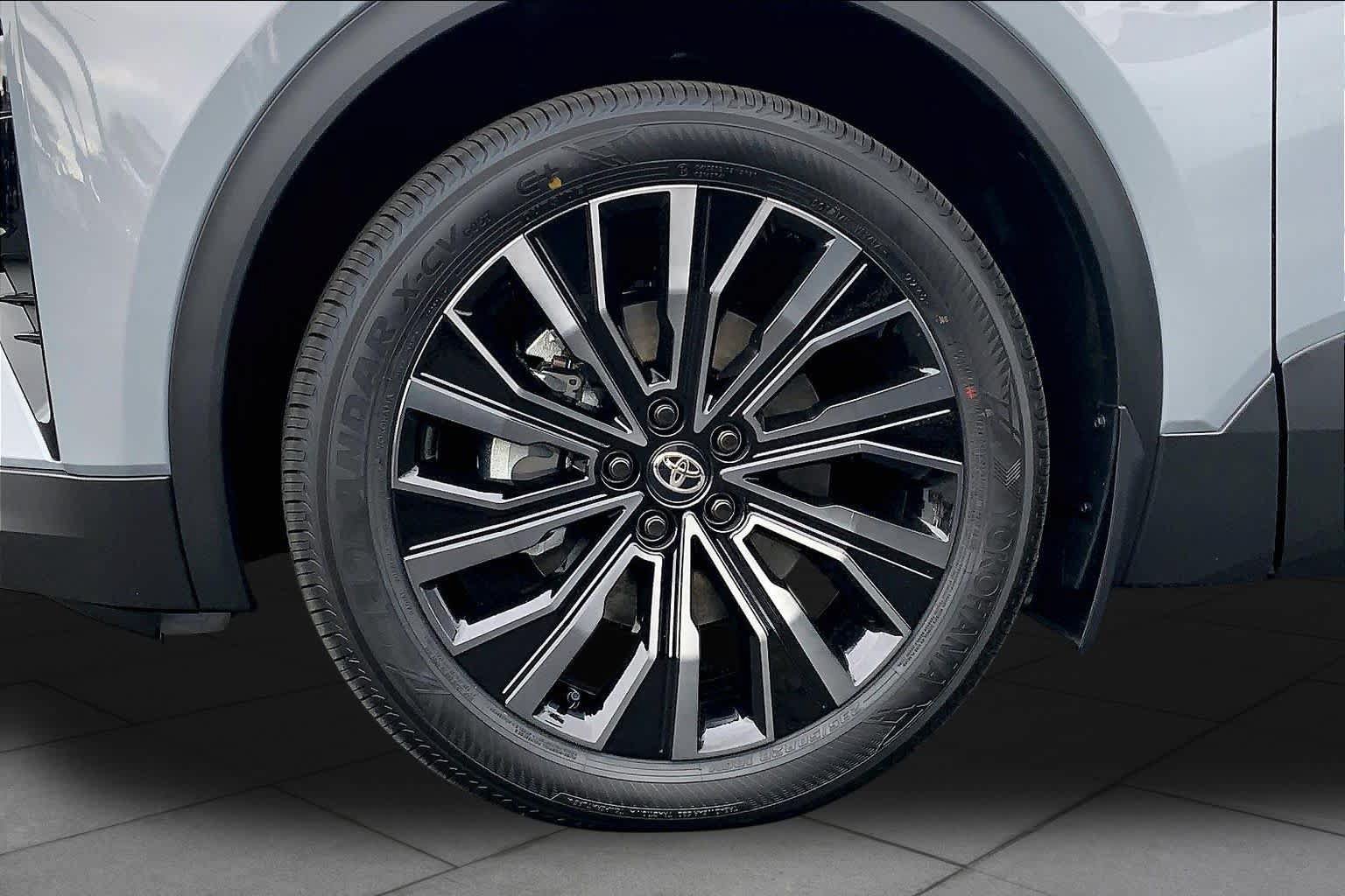 New 2026 Toyota C-HR AWD/4WD image 11