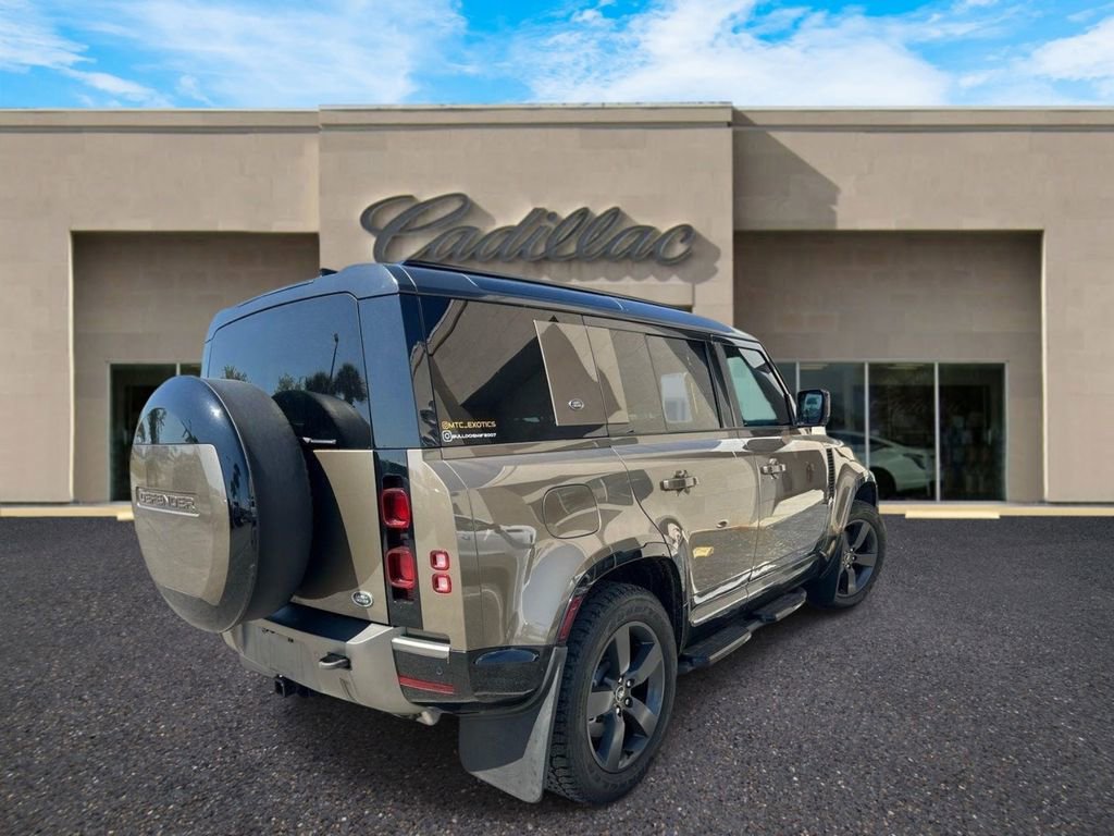 Used 2022 Land Rover Defender 110 X-Dynamic HSE image 3