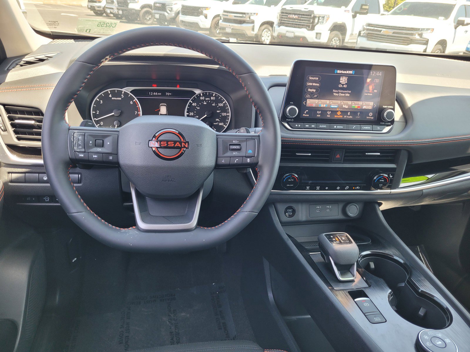 Used 2025 Nissan Rogue SV AWD/4WD image 18