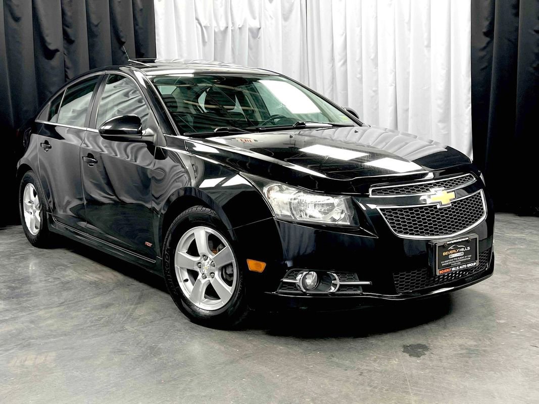 Used 2013 Chevrolet Cruze LT w/ All-Star Edition image 3