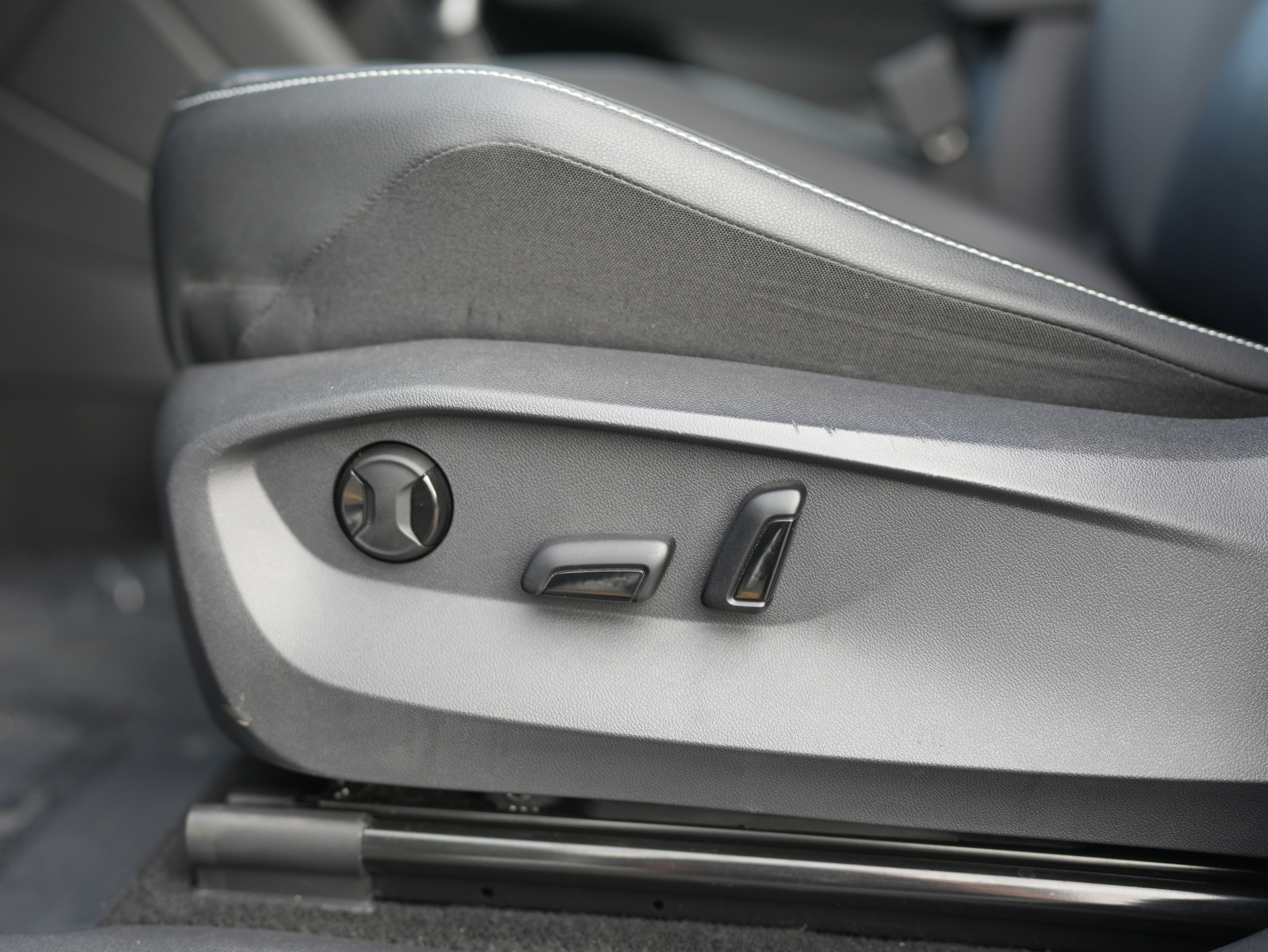 Certified 2023 Volkswagen Tiguan SE image 27