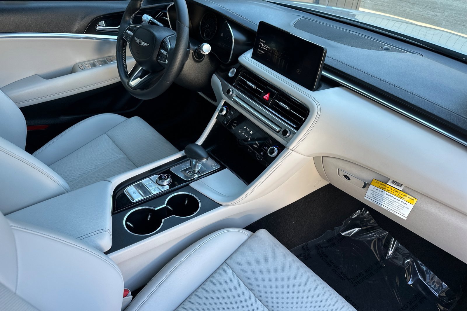 Used 2025 Genesis G70 2.5T image 16