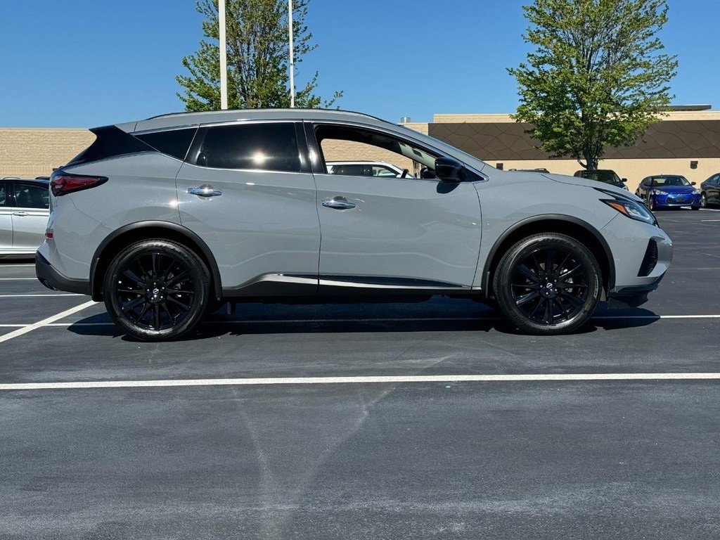 Used 2024 Nissan Murano SV w/ SV Midnight Edition Package image 2