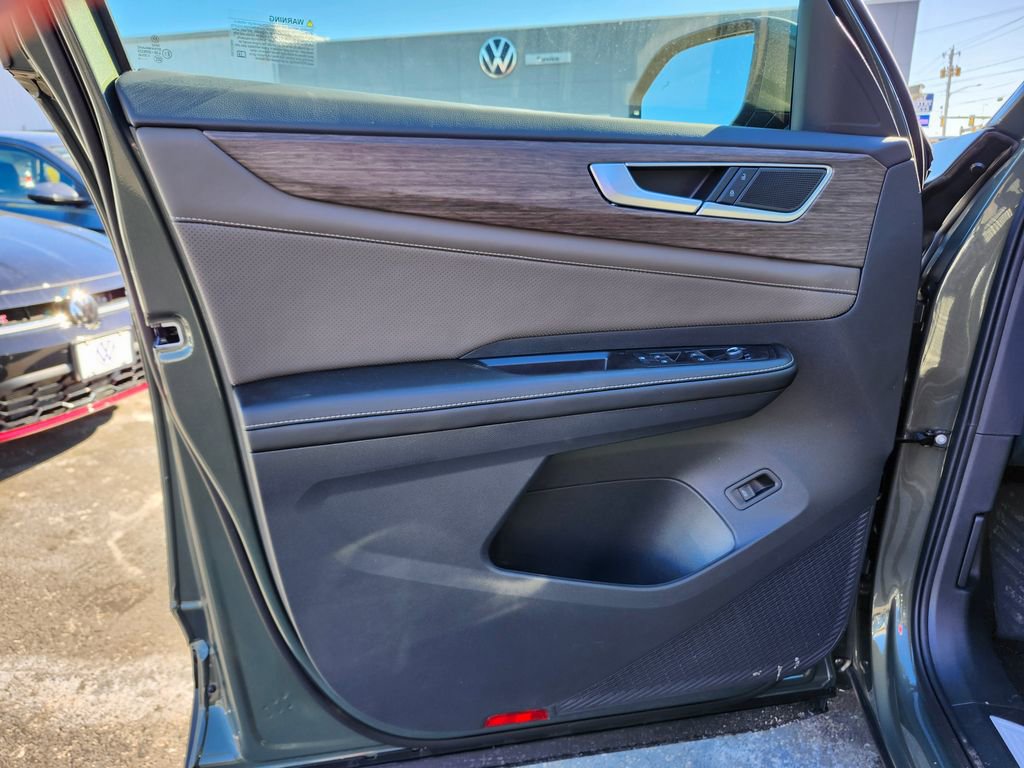 New 2026 Volkswagen Atlas SEL image 10