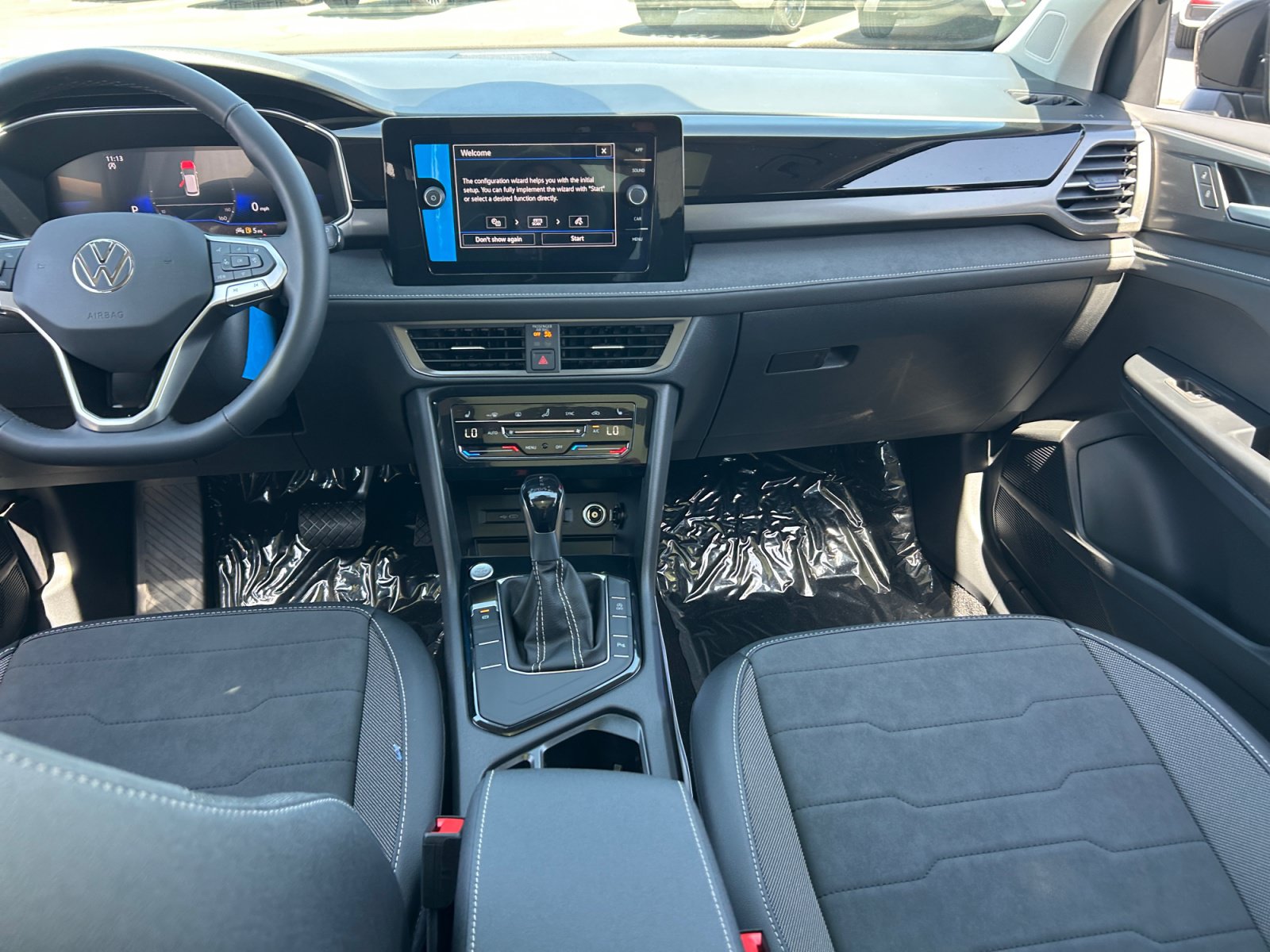 New 2026 Volkswagen Taos SE FWD image 19