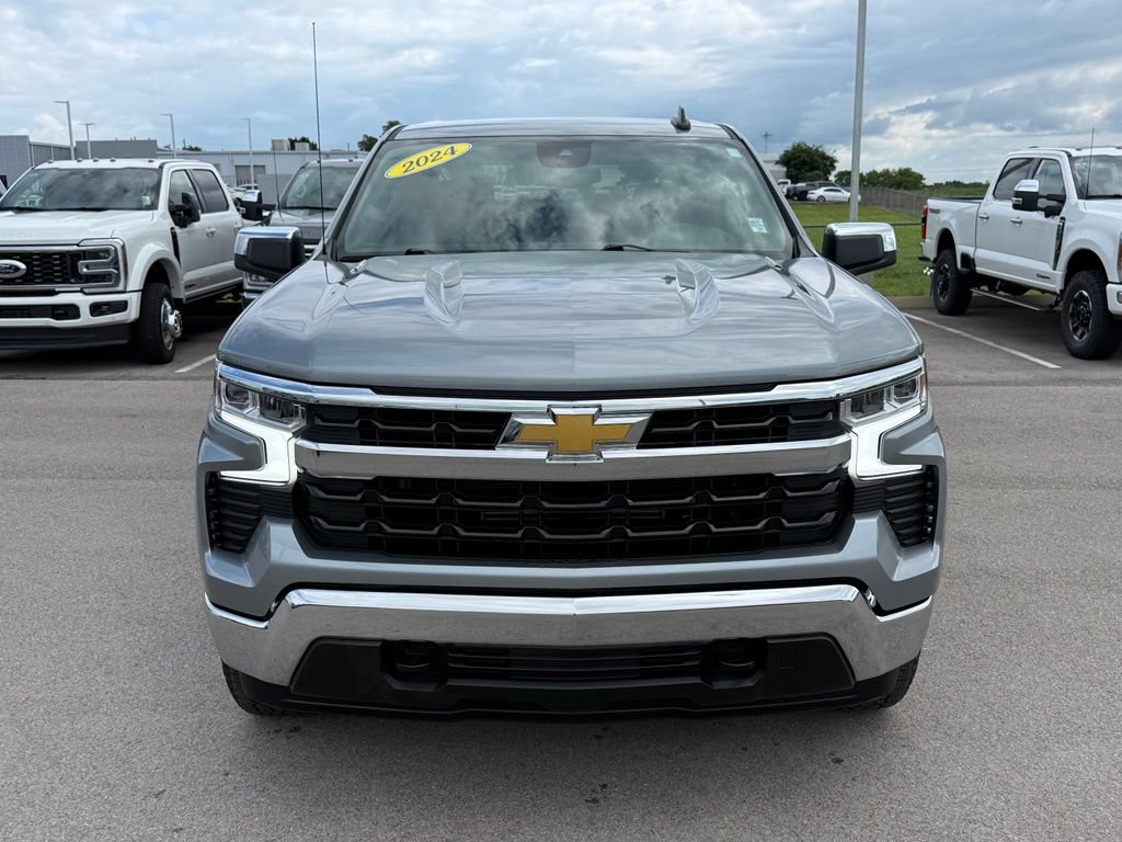 Used 2024 Chevrolet Silverado 1500 LT AWD/4WD image 39