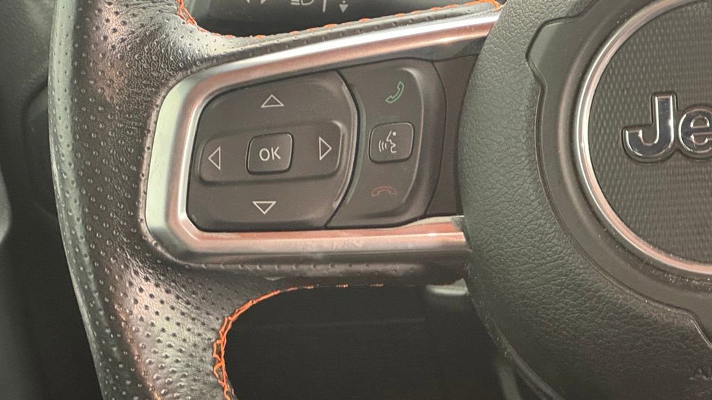 Used 2022 Jeep Gladiator Mojave w/ Cold Weather Group image 15