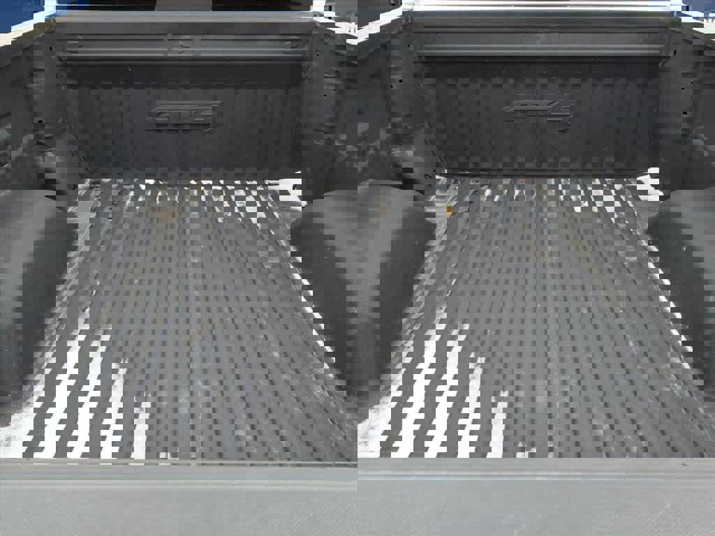 Used 2024 GMC Sierra 1500 AT4 w/ Technology Package image 4