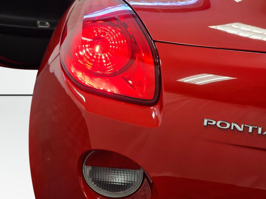 Used 2009 Pontiac Solstice GXP w/ Club Sport Package RWD image 61