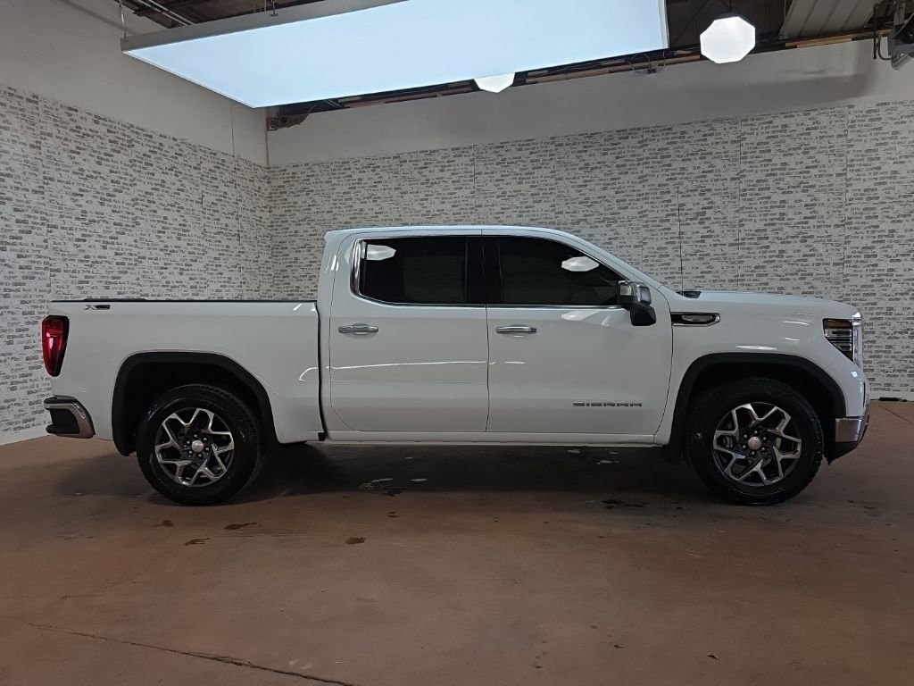 Used 2022 GMC Sierra 1500 SLT image 7