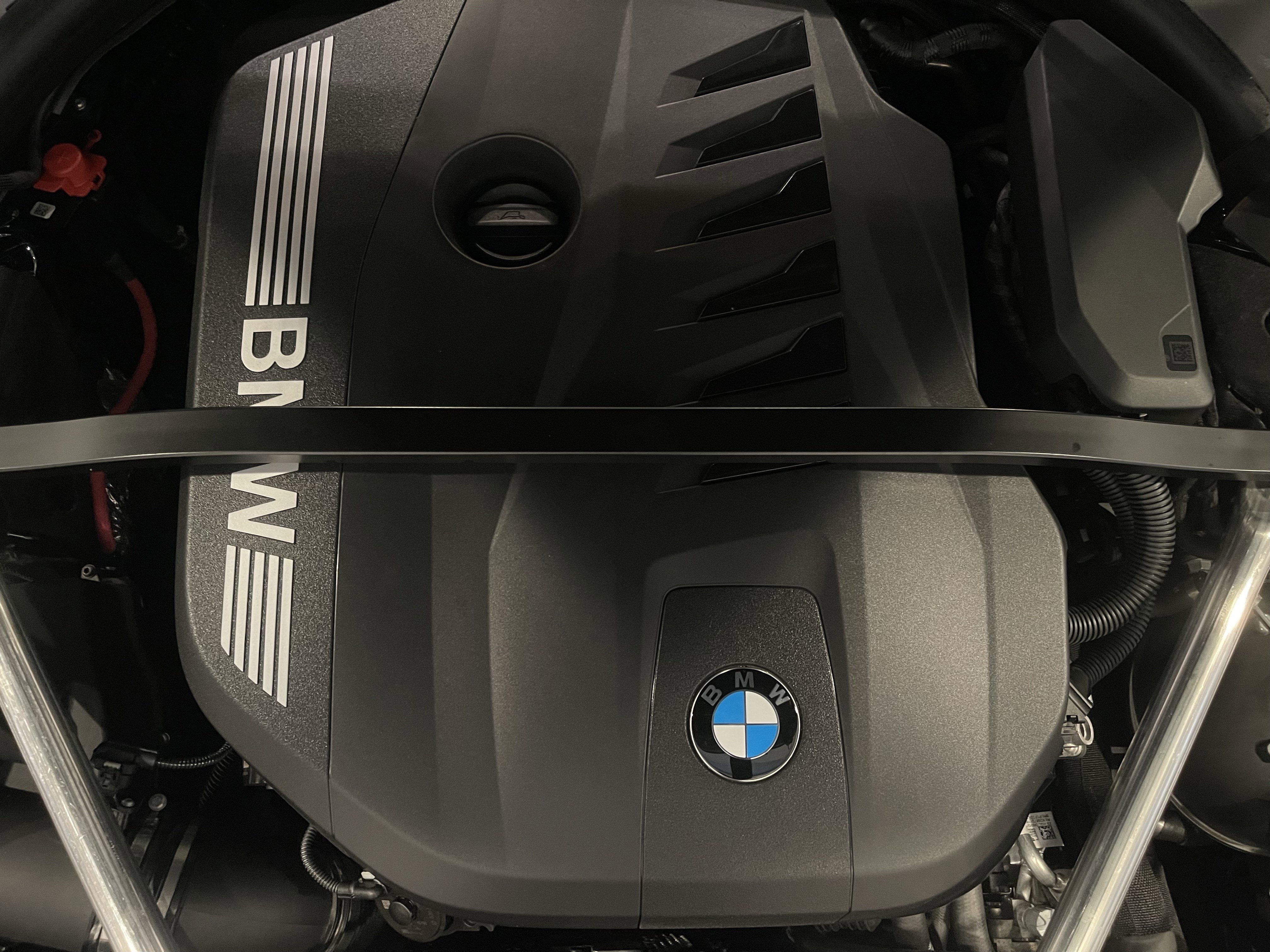 Used 2025 BMW 740i xDrive image 27