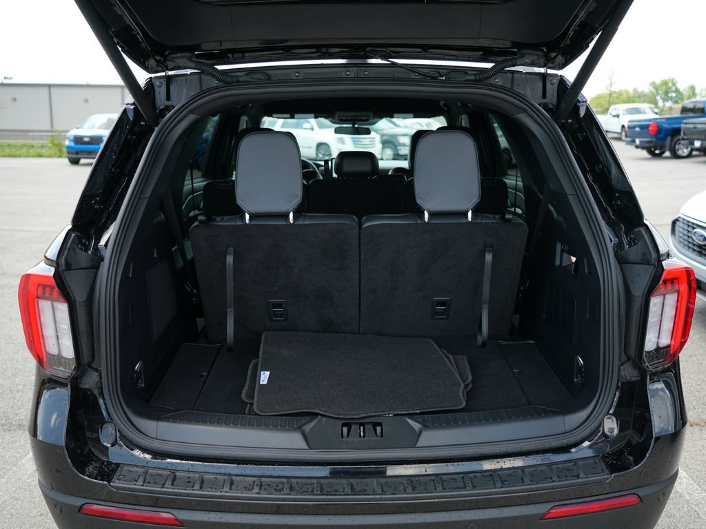 Used 2025 Ford Explorer ST-Line RWD image 30
