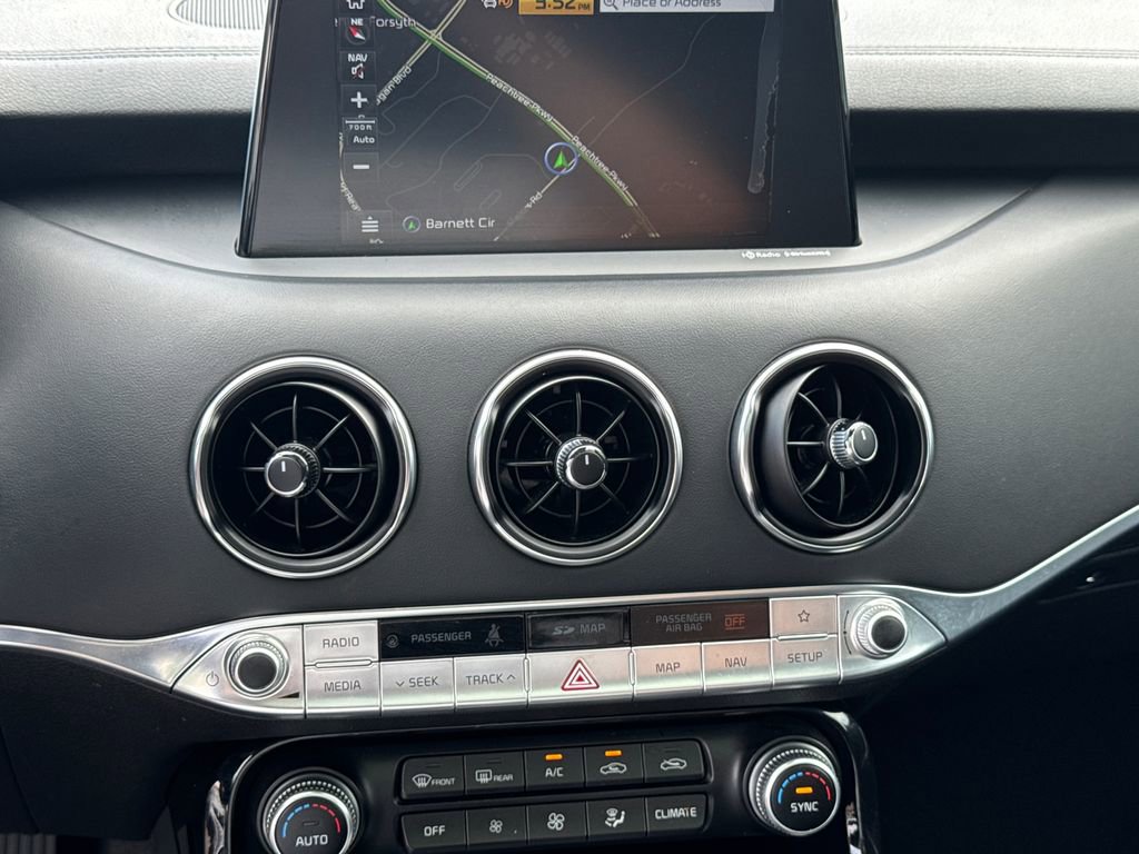 Used 2018 Kia Stinger Premium RWD image 27