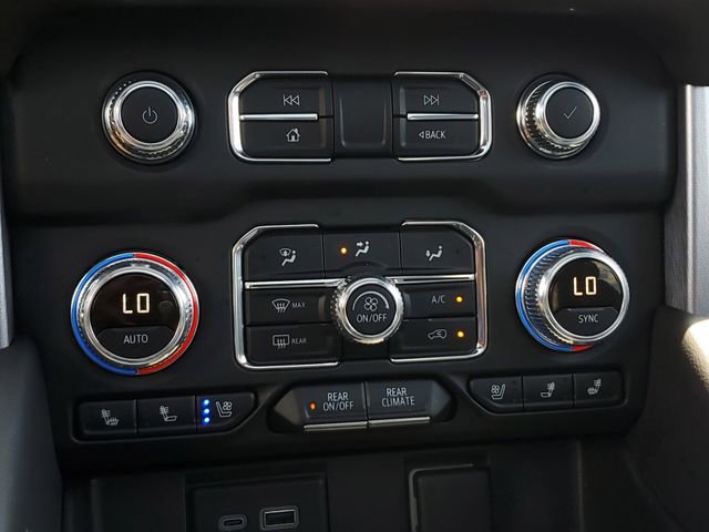 Used 2023 GMC Yukon XL SLT w/ SLT Premium Package AWD/4WD image 34