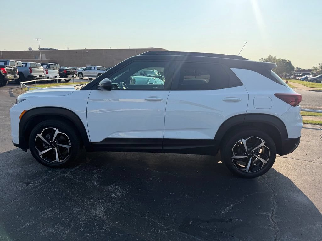 Used 2022 Chevrolet TrailBlazer RS w/ Technology Package FWD image 12