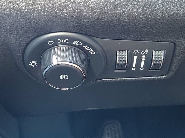 Used 2023 Jeep Compass Latitude AWD/4WD image 20