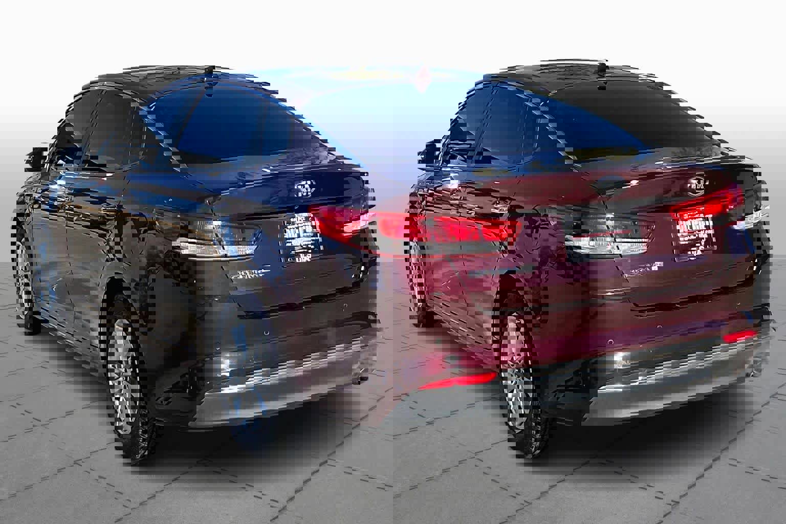 Used 2018 Kia Optima LX image 10