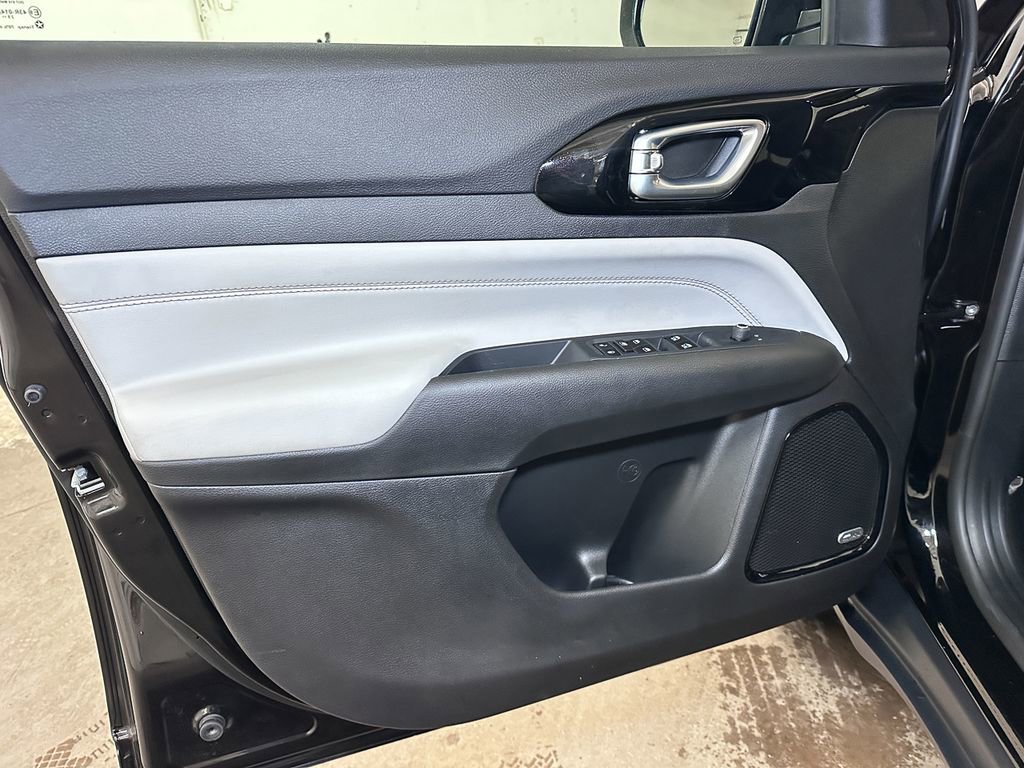 New 2026 Jeep Compass Limited w/ Sun, Sound & Navigation Group image 17