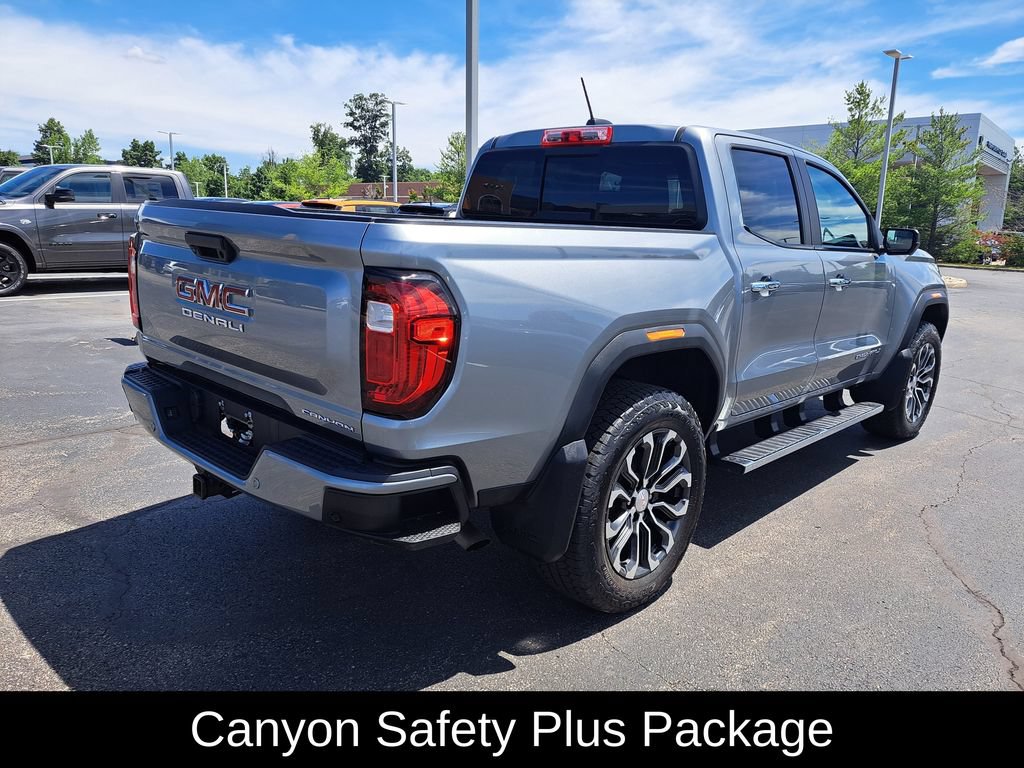 Used 2025 GMC Canyon Denali AWD/4WD image 3