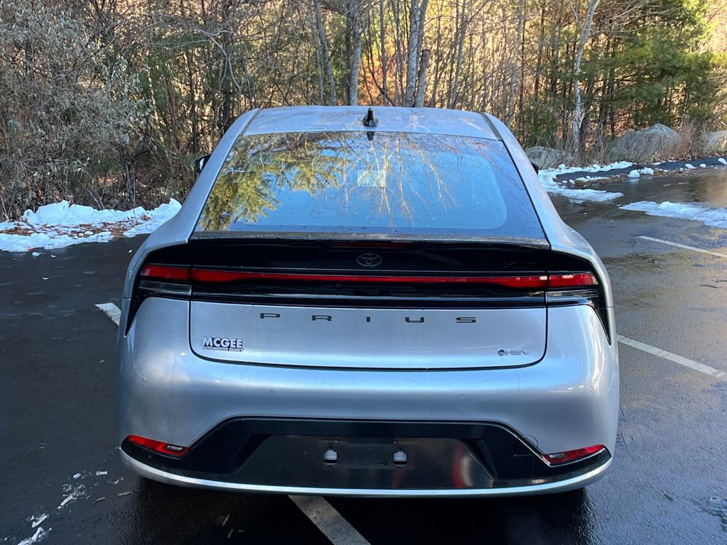 New 2026 Toyota Prius XLE image 4