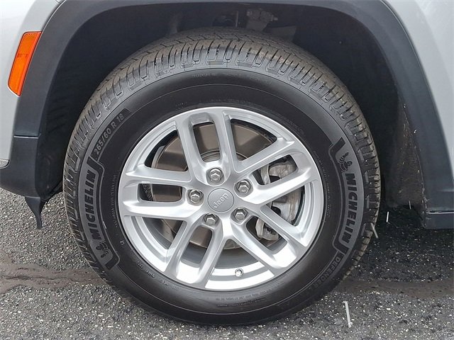 Used 2021 Jeep Grand Cherokee L Laredo w/ Luxury Tech Group I image 8