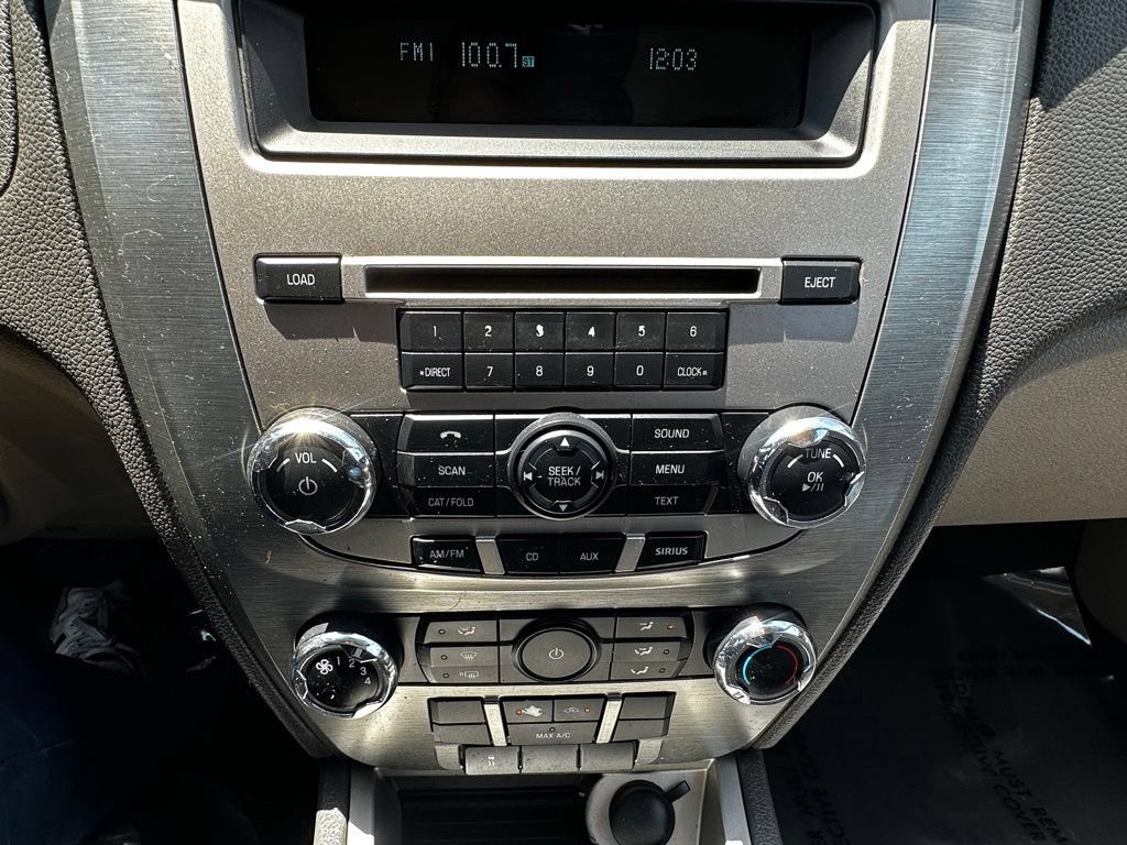 Used 2010 Ford Fusion SE FWD image 21