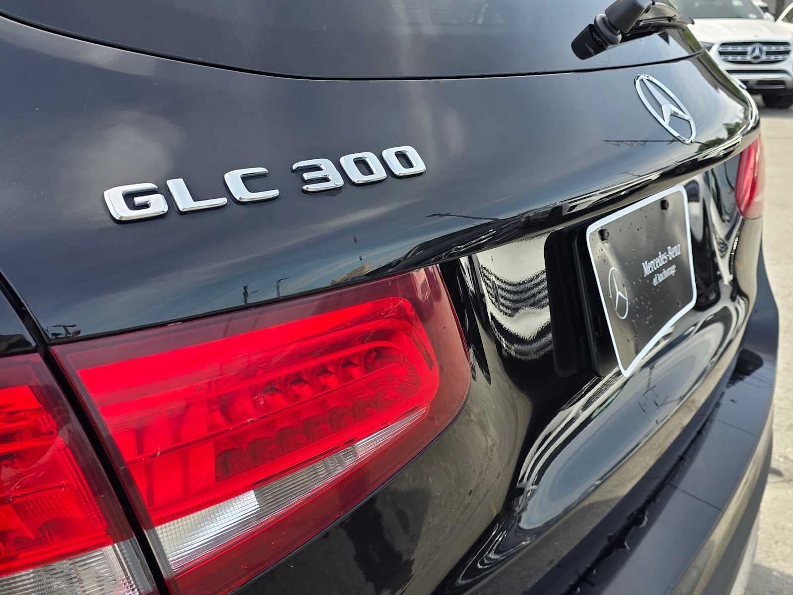 Used 2017 Mercedes-Benz GLC 300 4MATIC image 14
