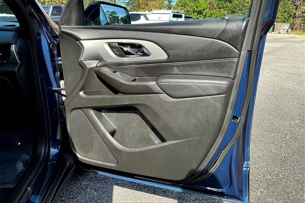 Certified 2022 Chevrolet Traverse LT image 25
