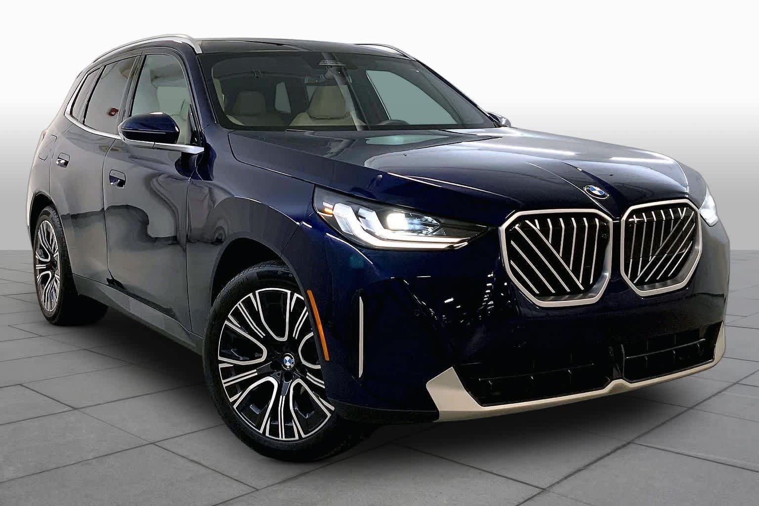 Used 2025 BMW X3 xDrive30i w/ Premium Package AWD/4WD image 2