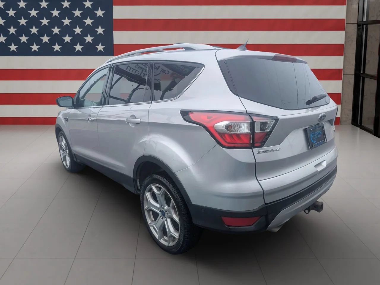 Used 2018 Ford Escape Titanium w/ Ford Safe & Smart Package AWD/4WD image 7