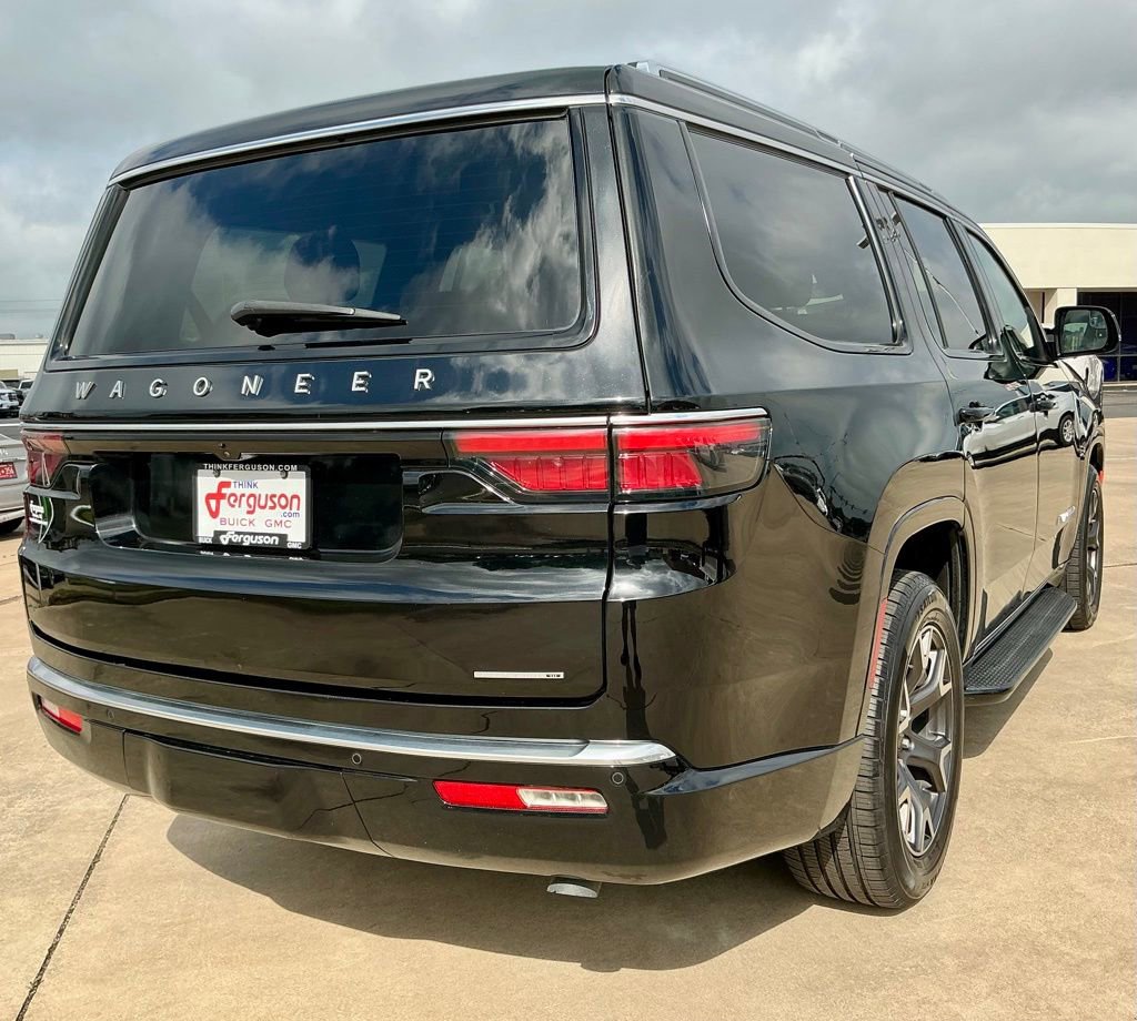 Used 2024 Jeep Wagoneer Series III AWD/4WD image 20